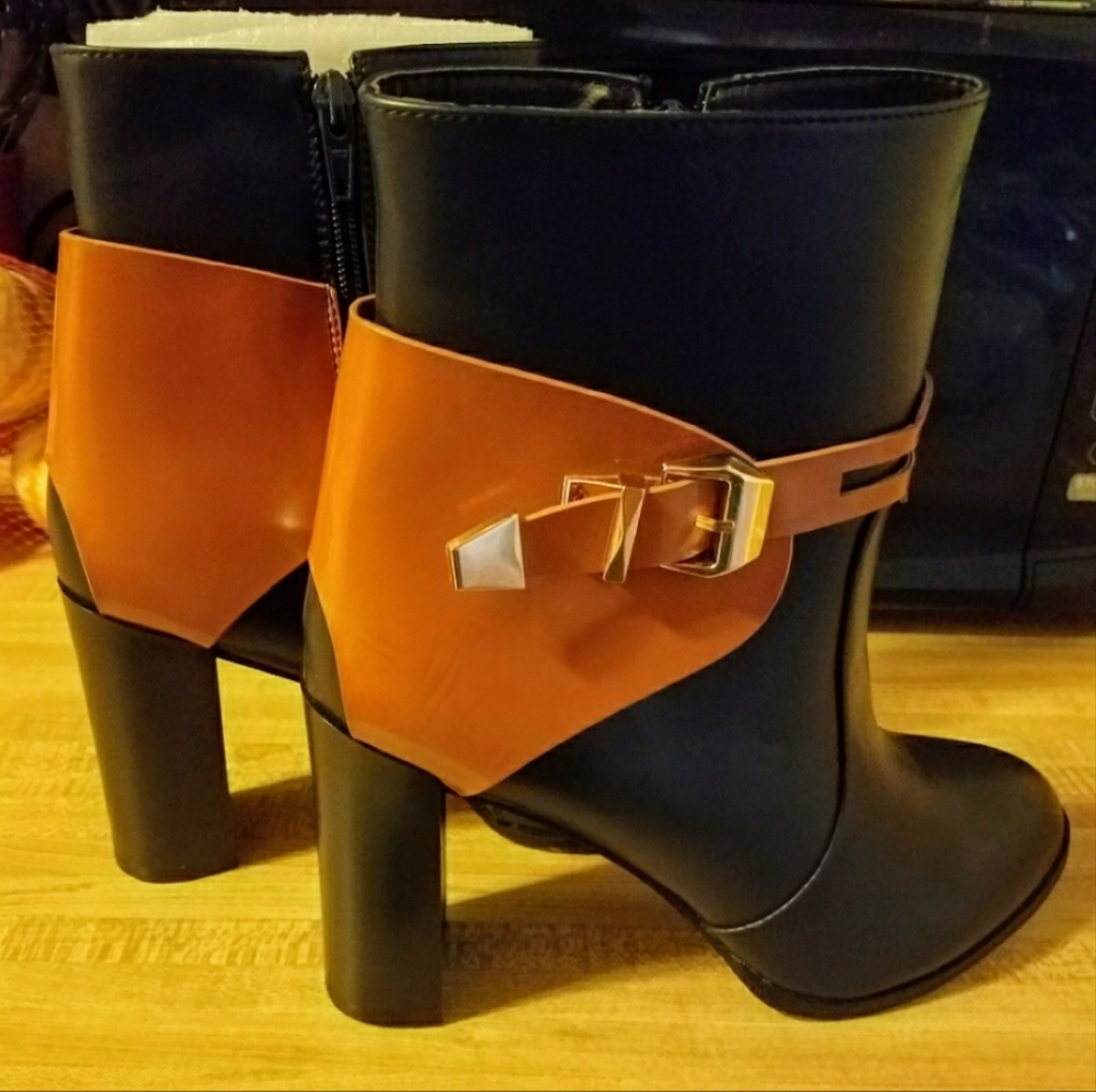 Faux leather ankle boots 😘